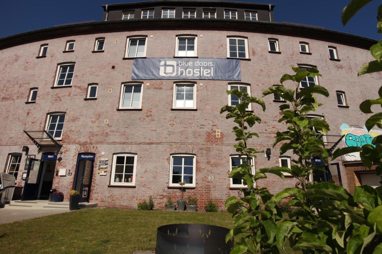 Blue Doors Hostel Ktv Rostock Exterior photo