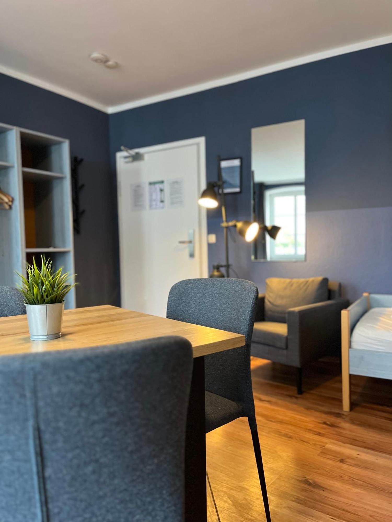 Blue Doors Hostel Ktv Rostock Exterior photo