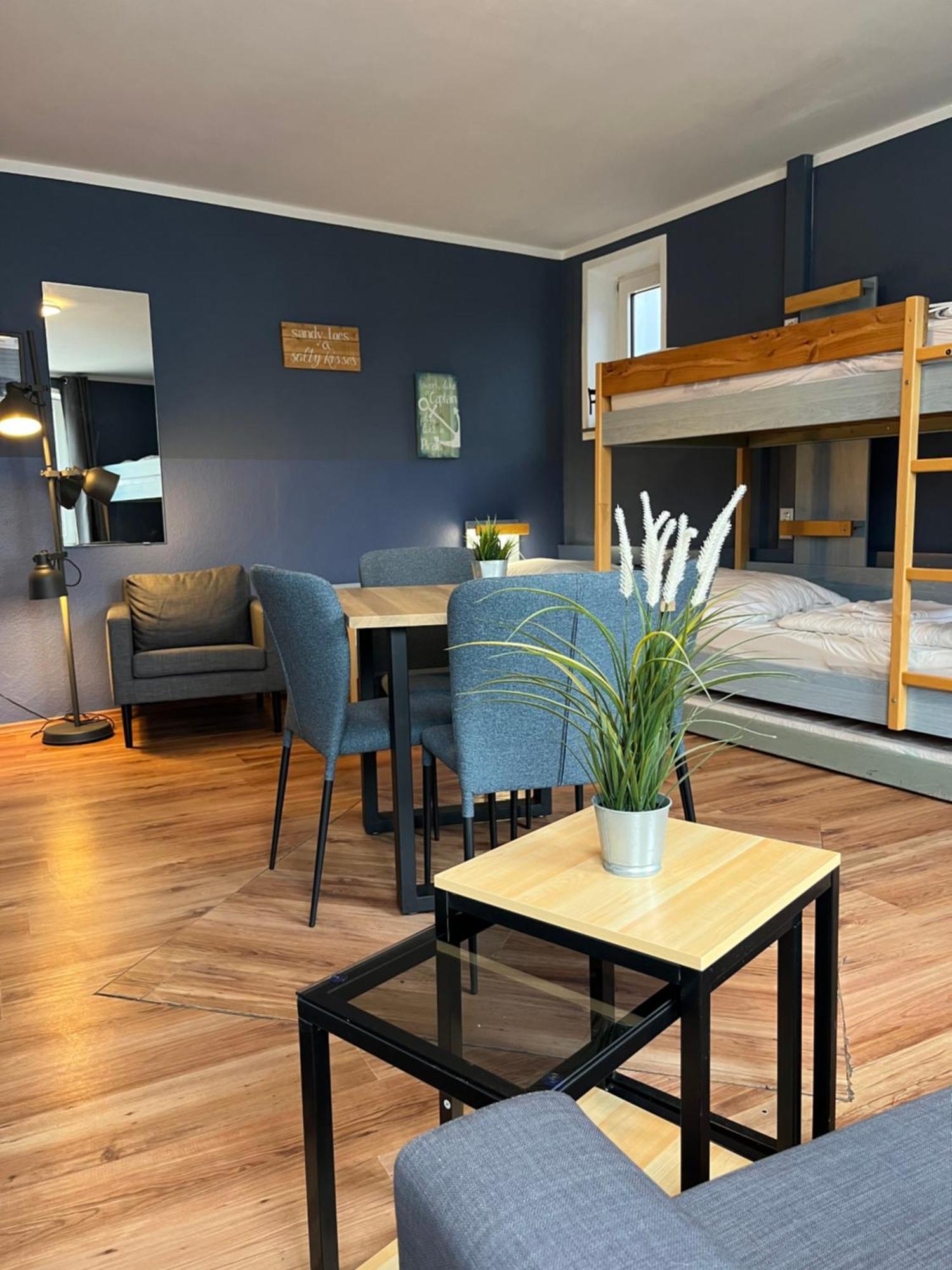 Blue Doors Hostel Ktv Rostock Exterior photo
