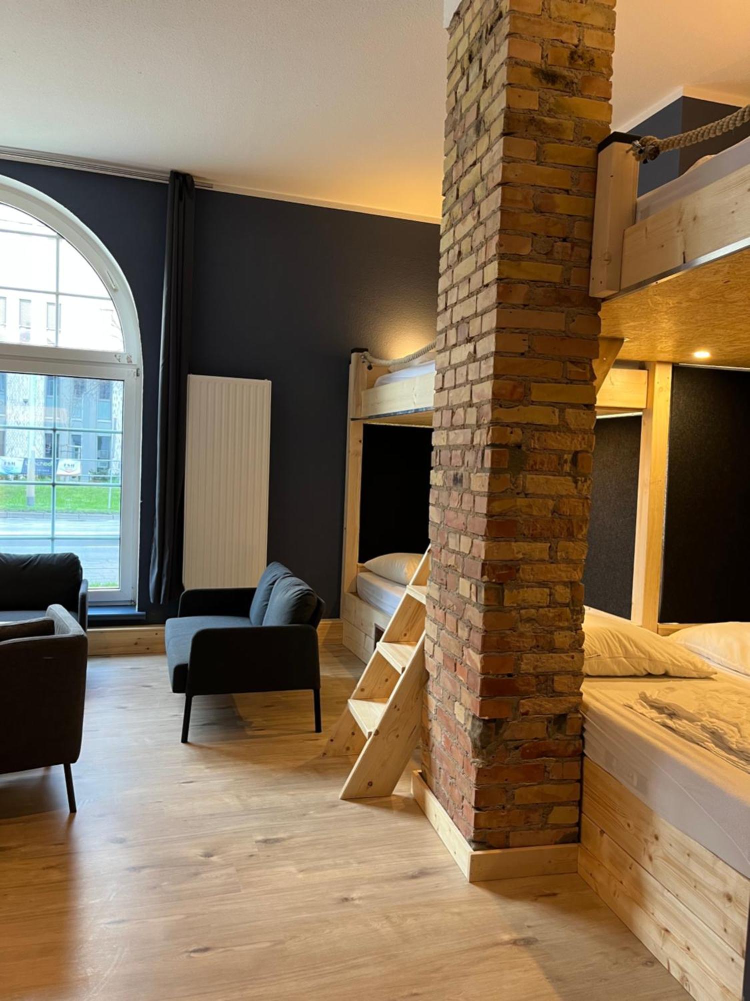 Blue Doors Hostel Ktv Rostock Exterior photo
