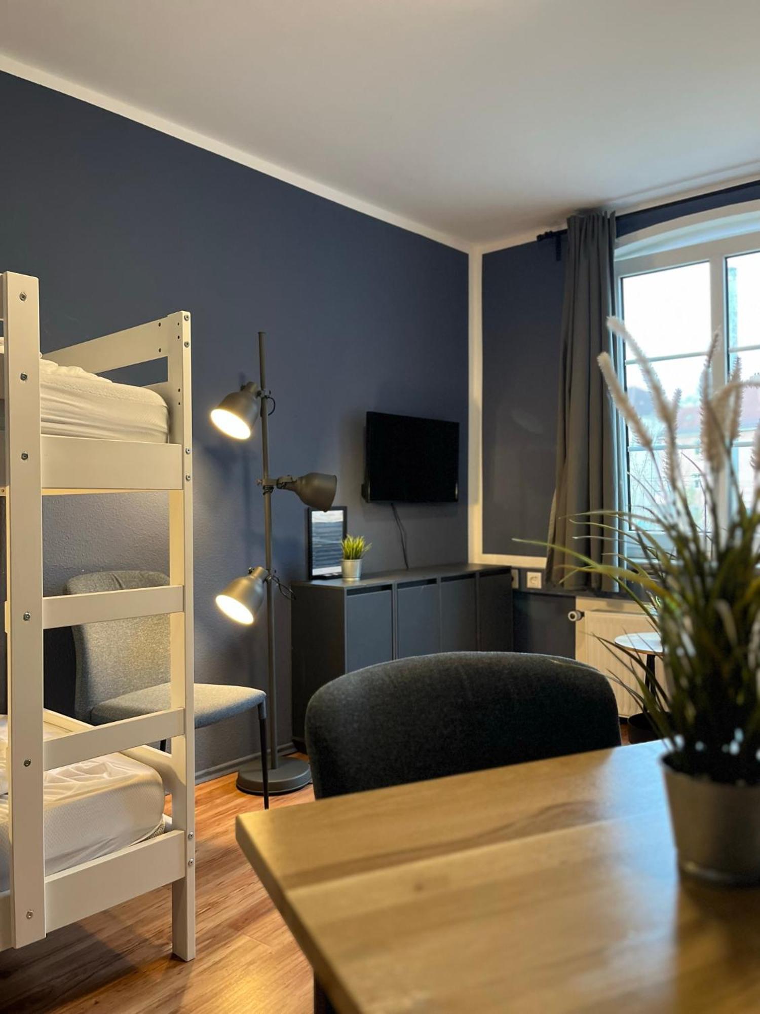 Blue Doors Hostel Ktv Rostock Exterior photo